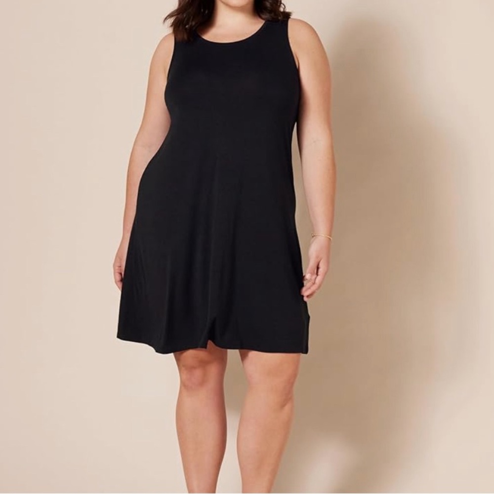 🆕 AMAZON ESSENTIALS BLACK SLEEVELESS DRESS